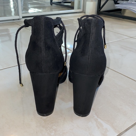 Black lace up heels - Picture 3 of 4